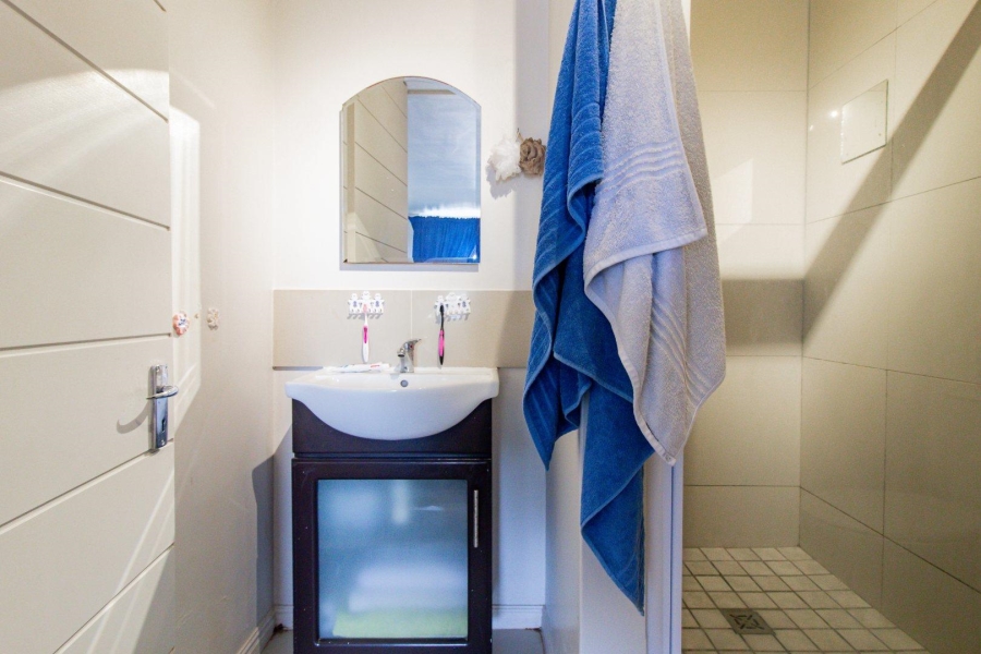 2 Bedroom Property for Sale in Gansbaai Central Western Cape